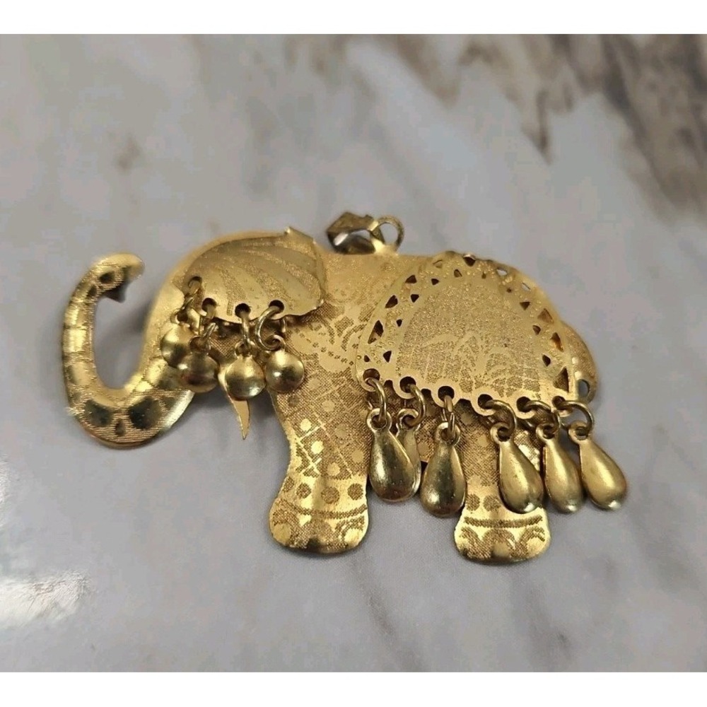 Brushed Gold Tone Elephant Pendant/brooch Animal Trunk Up Lucky